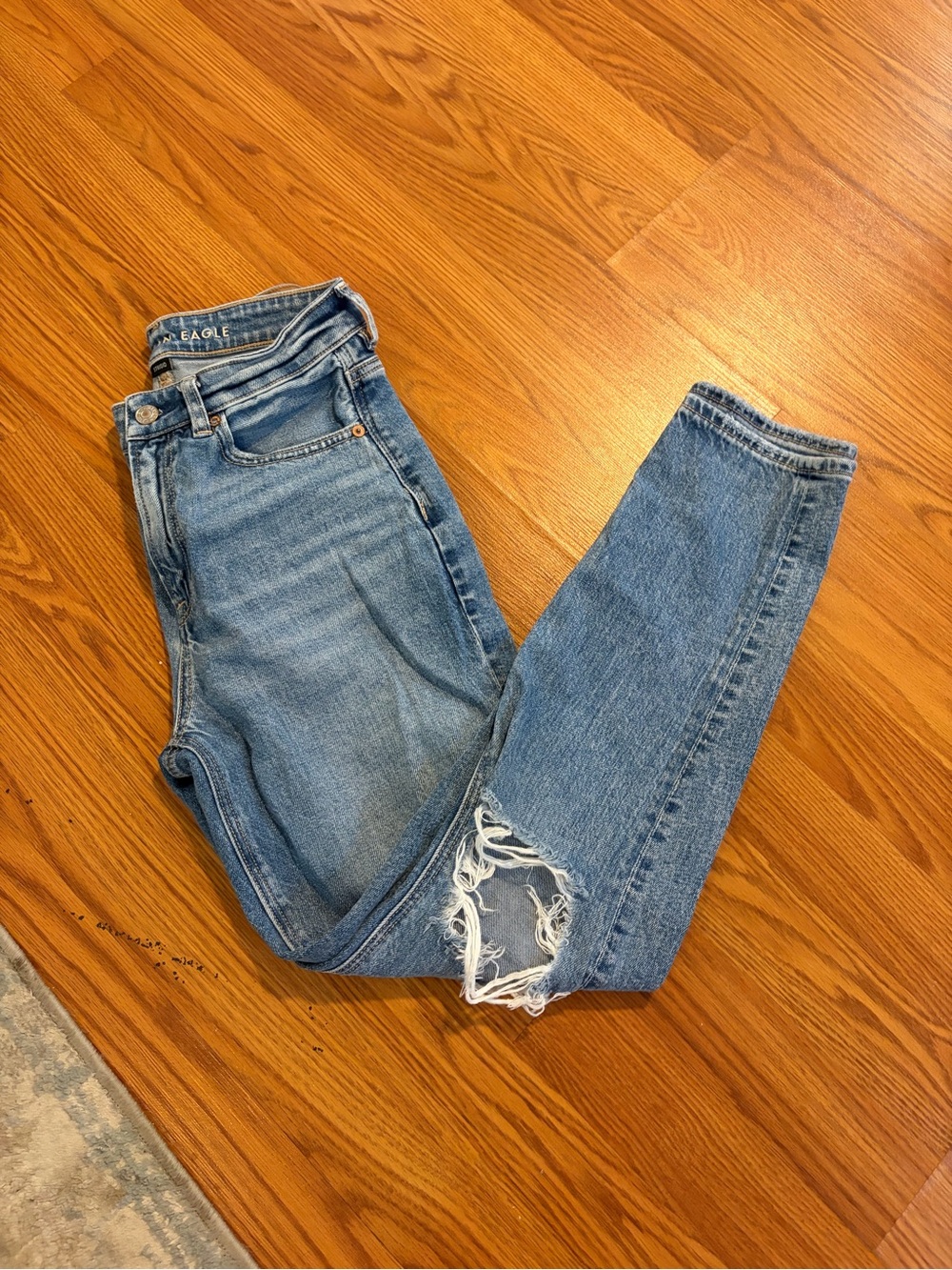 American Eagle Outfitters Light Blue Distressed Mom Jeans